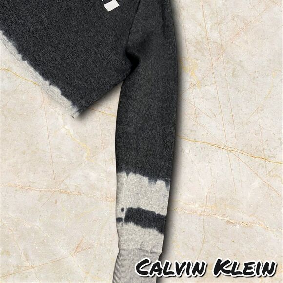 Preowned Calvin Klein Cropped Long Sleeve Sweatshirt - Tie Dye Dip Hem -S - Picture 6 of 10